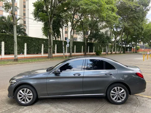 Mercedez Benz C180