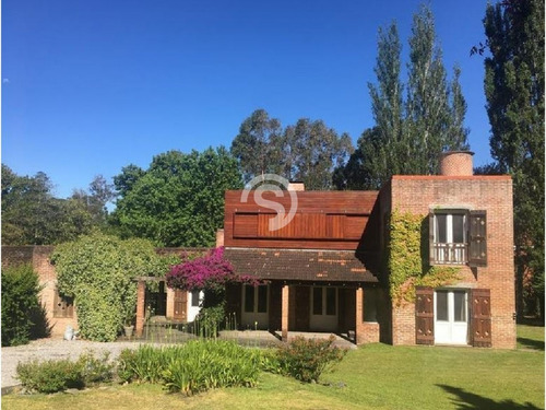 Excelente Casa En Venta En Zona Golf, Financiación - Ref: 4781
