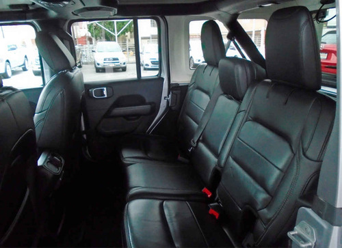 Imagen 11 de 15 de Jeep Wrangler 2019 5p Unlimited Jl Sahara V6/3.6 Aut
