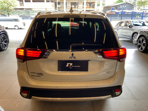 Mitsubishi Outlander 3.0 GT 4X4 V6 24V GASOLINA 4P AUTOMÁTICO