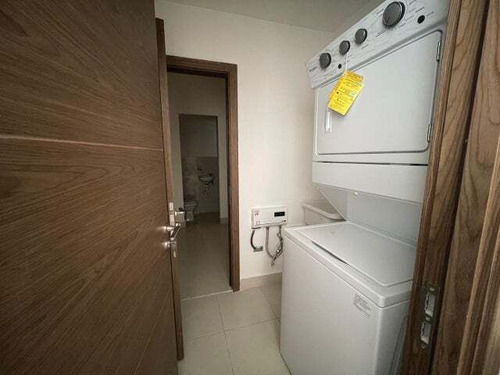 Venta De Apartamento De 2 Habitaciones En La Esperilla