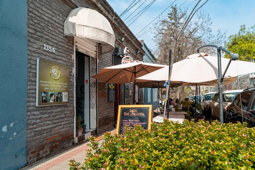 Sin Comisión, Casa Con 3 Locales Comerciales