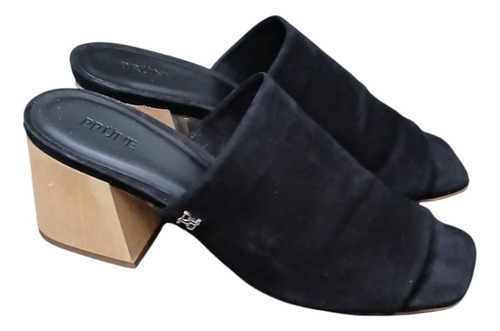 Sandalias Prune De Gamuza Mujer Atemporal