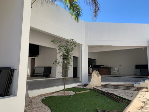 Imagen 5 de 15 de Casa En Venta En Yucatán Country Club,mérida