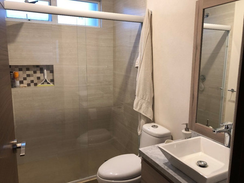 Imagen 11 de 19 de Venta De Casa En Residencial Del Bosque En Bosque Real