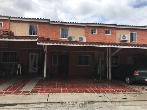 Townhouse En San Diego Res. Villa Corina    Inth-083