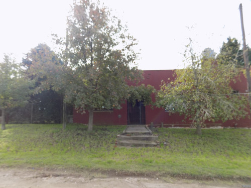 Casa Quinta, De 4 Hectareas Con 2 Viviendas Con Cochera, Deposito, Parque Y Parrilla
