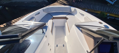 Imagen 3 de 11 de Araucan 225 Mercury Verado 200hp 4t