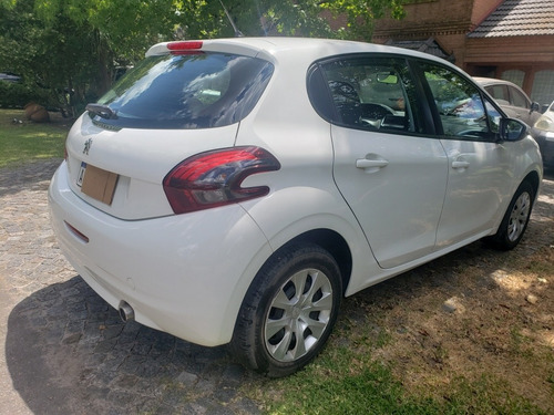 Peugeot 208 1.6 Active 2018