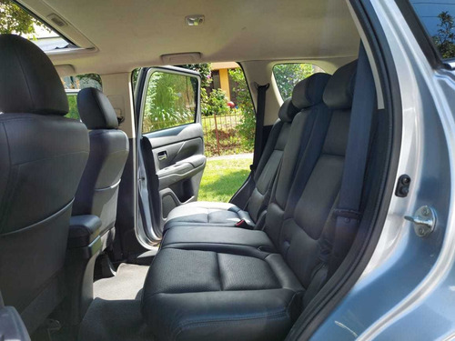 Mitsubishi Outlander 2.400cc At 7 Puestos 4x4