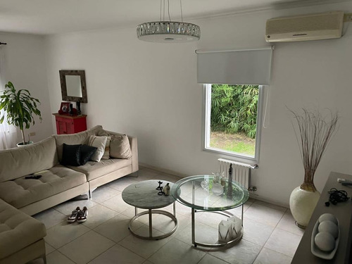 Imagen 14 de 17 de Casa En Venta 5 Ambientes Con Pileta En Septiembre!