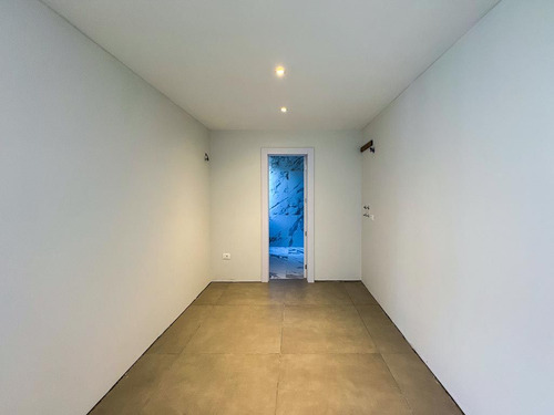 Casa En Venta Primera Linea Al Mar Punta Del Este (ref: Bpv-10119)