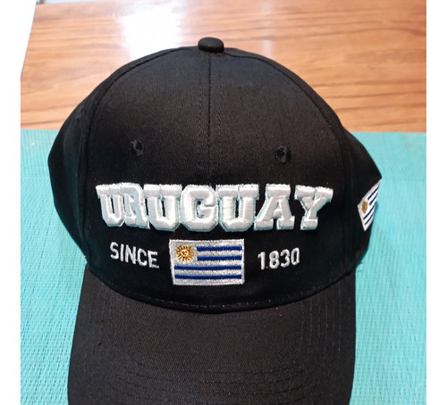 Gorro Uruguay De Vicera Bordado