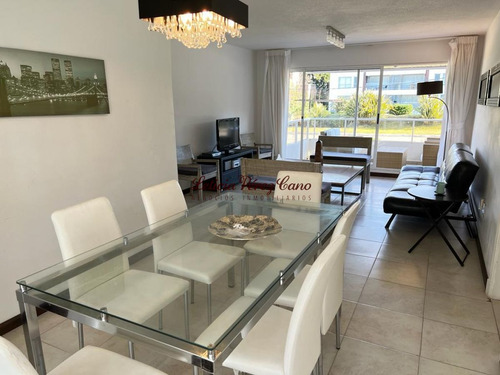 Imagen 9 de 18 de Apartamento De 2 Dormitorios En Playa Brava