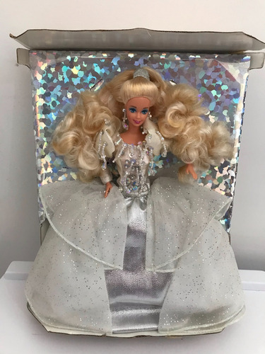 Imagem 2 de 6 de 1992 Happy Holidays Barbie Doll