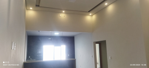 Casa Nova Com 3 Quartos Pé Direito Alto Cozinha Integrada