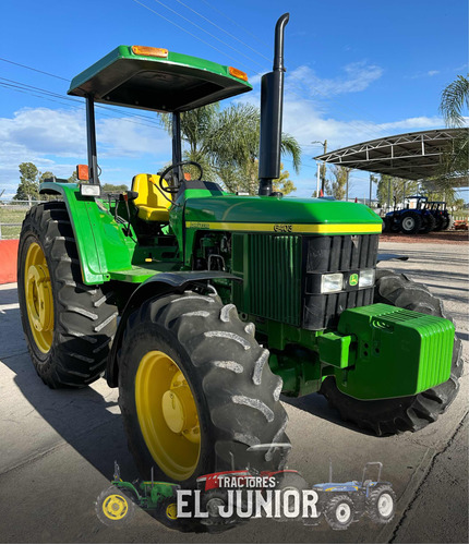 Tractor Agrícola John Deere 6403 4x4 Turbo