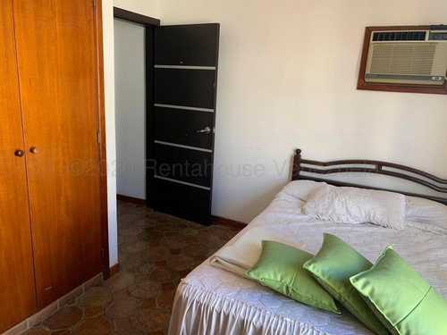 Imagen 13 de 14 de Eloisa Mejia Rentahouse Vende Townhouse En Trigal Norte Valencia 22-4781