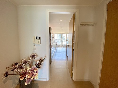 Apartamento En Mansa - Punta Del Este- Ref: 4566