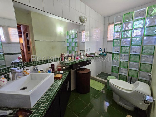Casa En Venta Con Excelente Distribución Ubicada En El Marques 25-17855