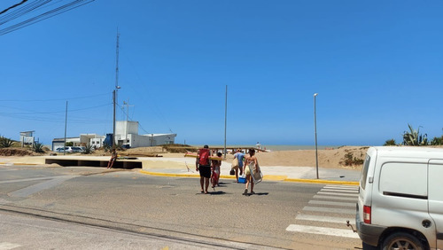 Imagen 9 de 10 de Venta 2 Locales Mar De Ajo Oportunidad