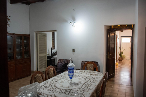 Venta Casa 8 Ambientes En Posadas