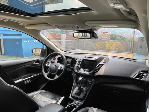 Imagen 8 de 15 de Ford Escape 2.0 Titanium 4x4 2016