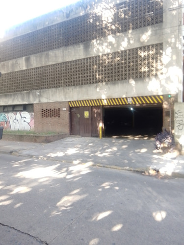 Cochera Dueño Vicente López  Vende  Calle Azcuénaga 