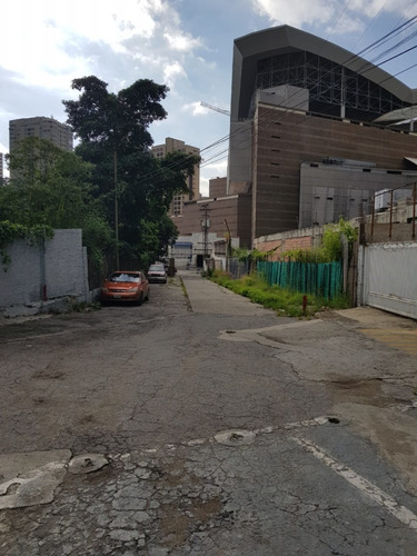 Imagen 2 de 28 de Alquilo Galpón En Boleíta Sur