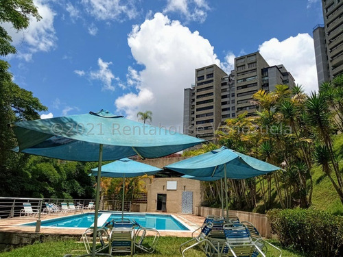 En Venta Espectacular Apartamento Con Una Hermosa Vista En Alto Hatillo 24-5209