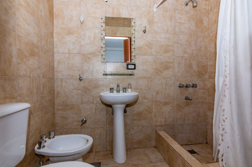 Imagen 16 de 30 de Venta Triplex 5 Amb Monte Castro Sin Expensas!