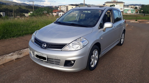 Nissan Tiida 1.8 Sl Flex 5p