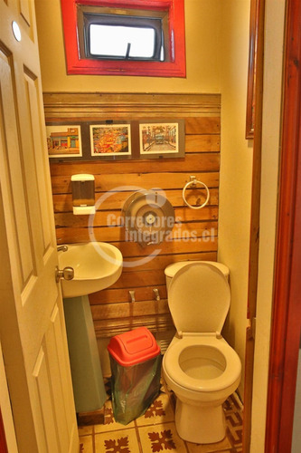 Local Comercial En Venta En Valparaíso, Hostal Restobar