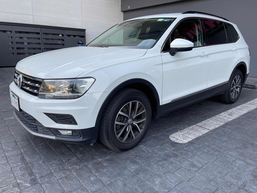 Imagen 9 de 15 de Volkswagen Tiguan 2018 1.4 Comfortline Plus At