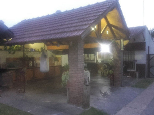 Imagen 4 de 10 de Chalet En Venta En Castelar Sur