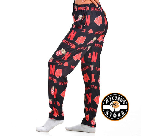 Imagen 2 de 5 de Pijama Largo Netflix Palomitas Remera Negra - Store Mykonos
