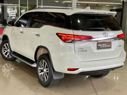 Imagem 8 de 15 de Toyota Hilux Sw4 Srx 4x4 S.8 Tdi 16v 2020