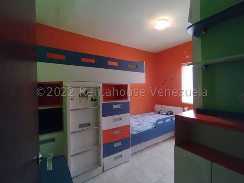 Imagen 18 de 20 de Townhouse En Alquiler Trigal Norte Valencia 23-1800 Rentahouse