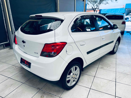 Chevrolet Onix 1.4 MPFI LT 8V FLEX 4P MANUAL