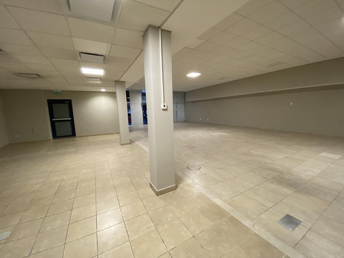 Imagen 6 de 11 de Excelente Local En Alquiler - 690 M2 - Aa Central. Impecable Estado.