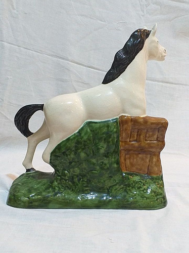 Adorno De Caballo Y Pato En Cerámica Para Decoración (Usado)