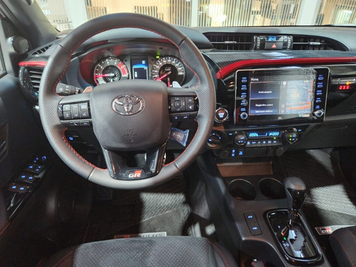 Imagen 13 de 23 de Toyota Hilux 4x4 Dc Gr-s Iii 2.8 Tdi At