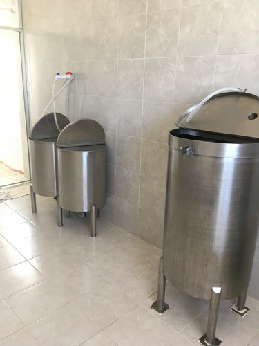 Imagen 5 de 9 de Se Traspasa Fábrica De Bebidas Refrescantes Y Golosinas