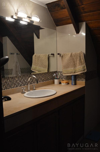 Imagen 28 de 30 de Venta - Casa Sobre Amplio Terreno En Villa Mora Bayugar Negocios Inmobiliarios