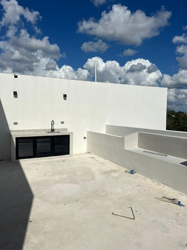 Townhouse En Venta De 2 Habitaciones Con Roof Top En Montebello