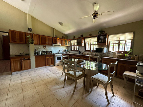 Venta Casa 3 Dorm Planta Baja Villa Belgrano Pileta Y Cochera