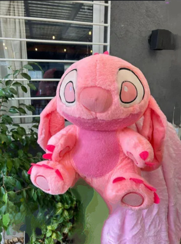 Peluche Muñeco Stich 48cm De Alto C/ Manta. Rosa