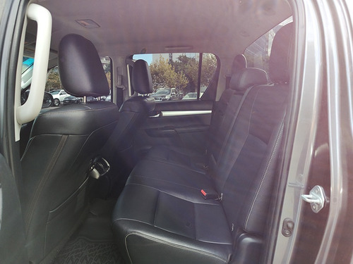 Imagen 4 de 15 de Toyota Hilux 2016 Srx 4x4 At Abasto Motors
