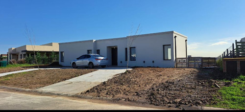 Casa A Estrenar A La Laguna Área 1 - San Sebastián - Todo En Una Planta Con Piscina 