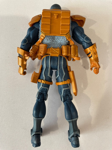 Figura Deathstroke Dc Collectibles 2013 6 Pulgadas Sin Caja (Usado)